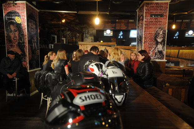 МОТО-АТРАКЦИЈА: Српске бајкерке у Међународној мото штафети (ФОТО)